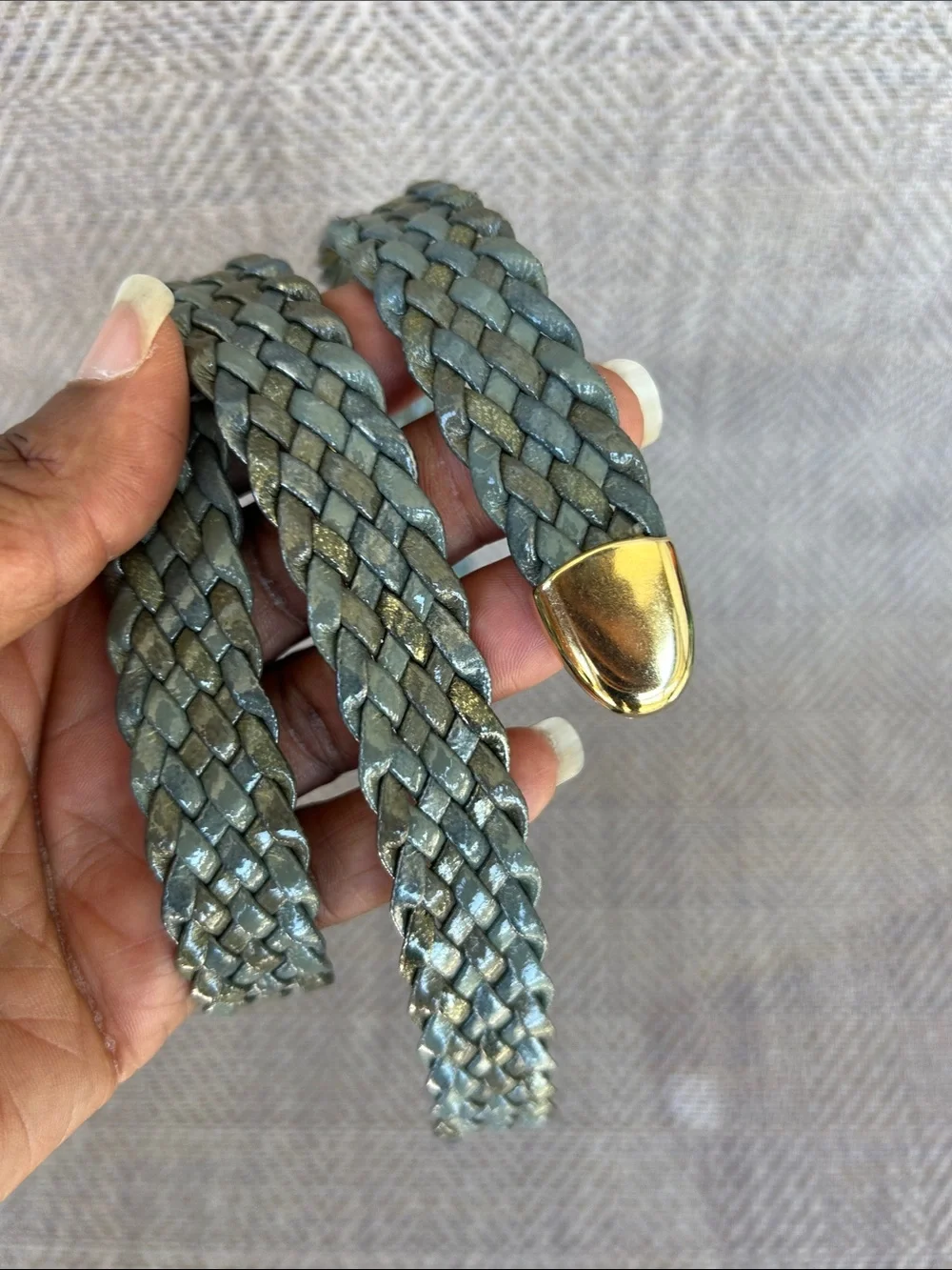 Woven gray shiny women’s Belt with Gold Buckle. Size M/L